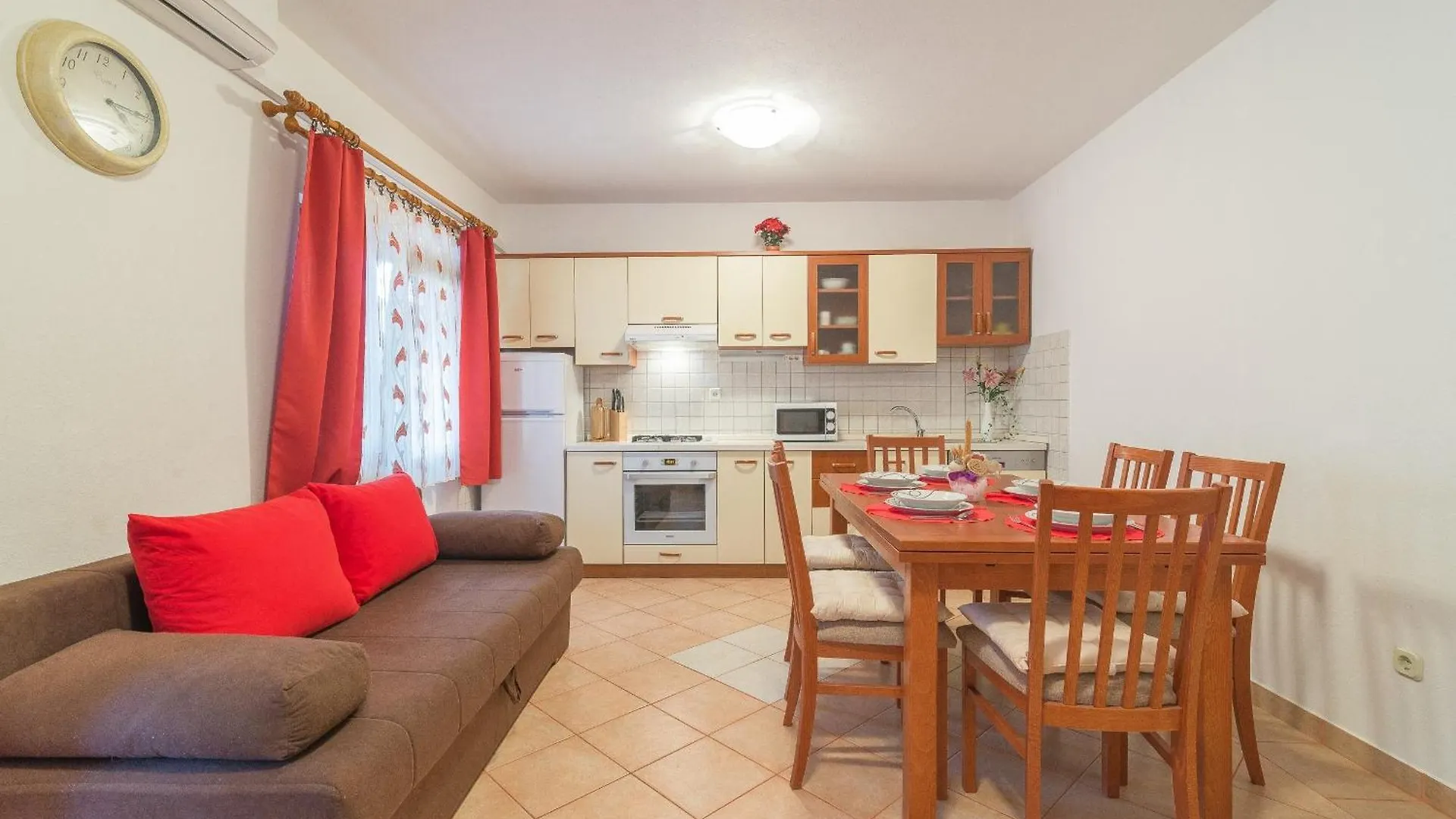Apartments By The Sea Vir - 18533